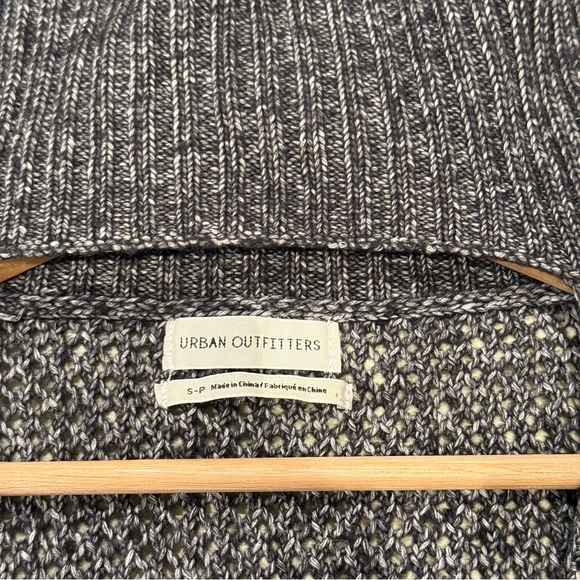 Urban Outfitters Cable Knit Cut-Out Oversized Sweater, Size S, Black - Picture 10 of 12